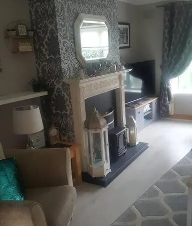 Hotel 4 Bed Detached House In